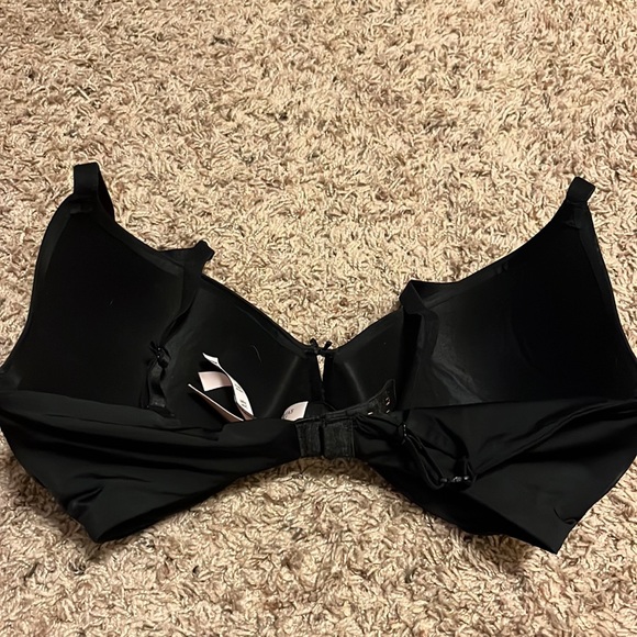 New Victoria's Secret push-up bra - Picture 2 of 3